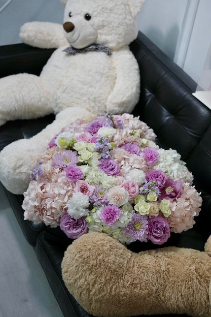 Flowers in Heart (Luxury Extra Large Box)